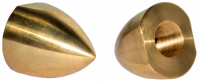mosazne-soustruzene-kovove-dily-na-bilem-pozadi.png